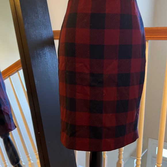 Ann Taylor | Maroon & Navy skirt - Picture 2 of 5